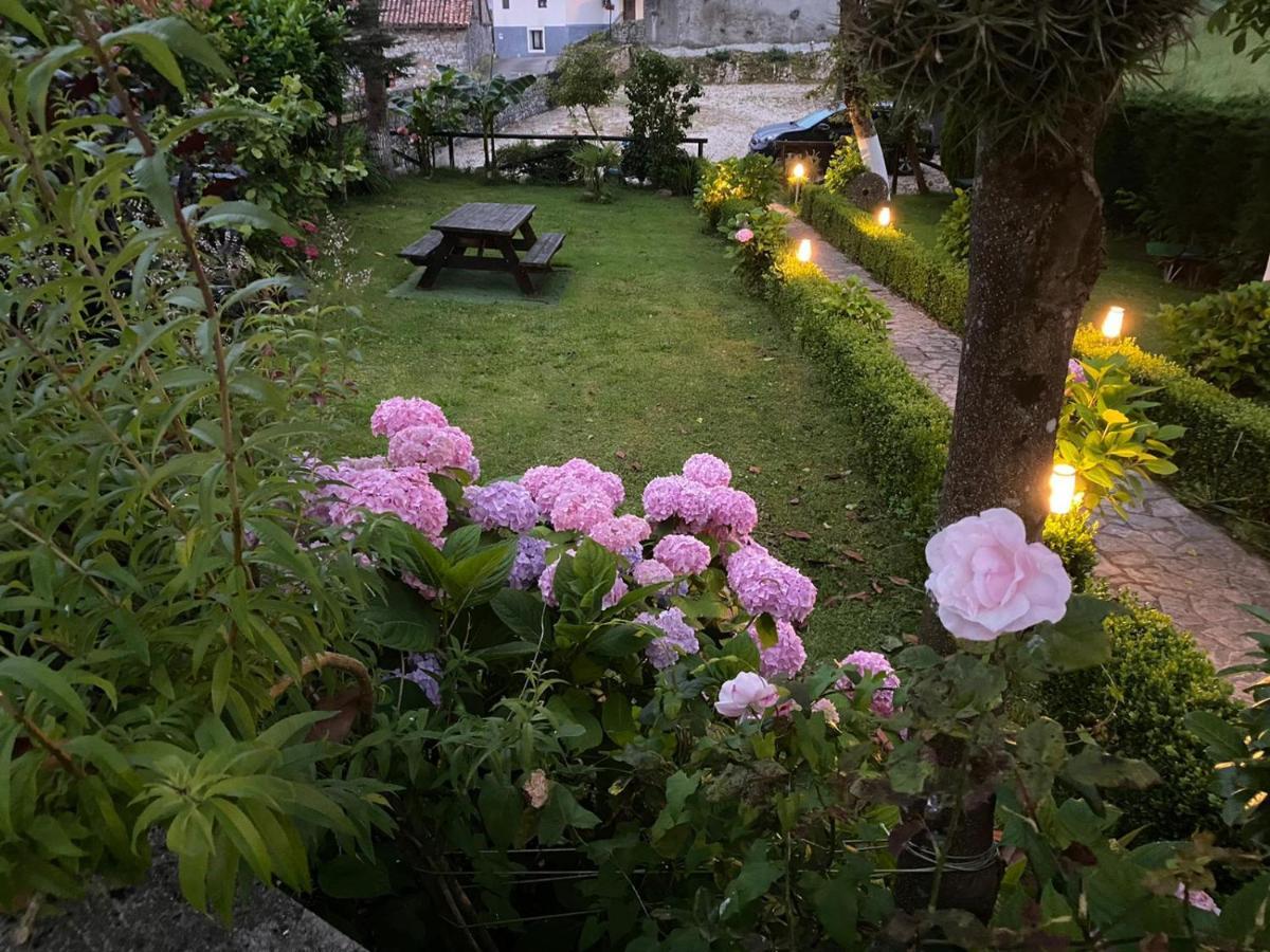 منزل الضيف Ortiguero  في La Casona Del Jou المظهر الخارجي الصورة