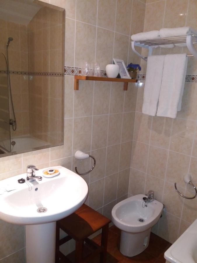 منزل الضيف Ortiguero  في La Casona Del Jou المظهر الخارجي الصورة