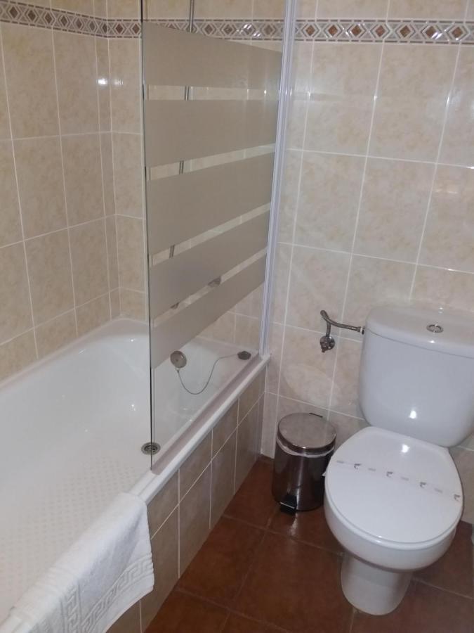 منزل الضيف Ortiguero  في La Casona Del Jou المظهر الخارجي الصورة