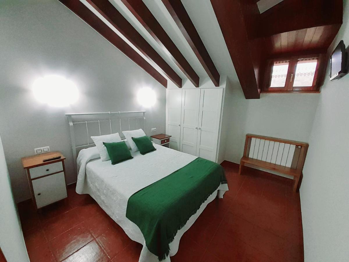 منزل الضيف Ortiguero  في La Casona Del Jou المظهر الخارجي الصورة